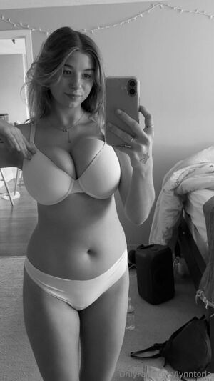 Lynntoria Nude Photos photo 105
