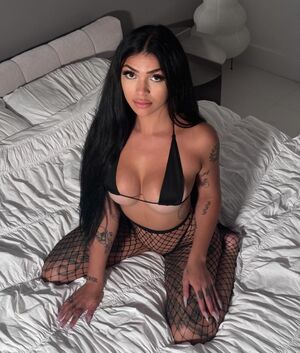 Hawaiian Maya Nude Photos photo 7