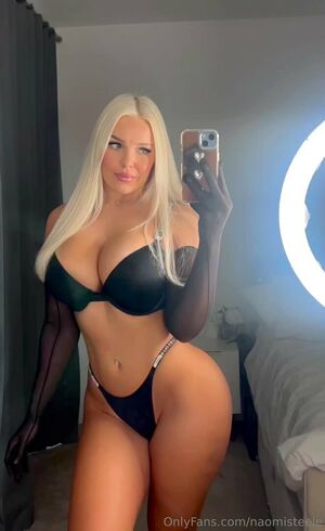 Anna Huntt Nude Photos photo 86