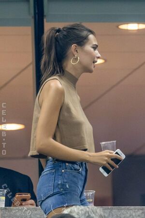 Emily Ratajkowski Nude Photos photo 9