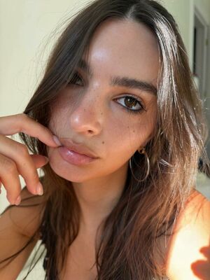 Emily Ratajkowski Nude Photos photo 72