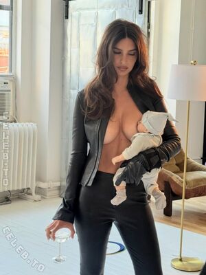 Emily Ratajkowski Nude Photos photo 77