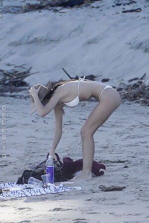 Emily Ratajkowski Nude Photos photo 100