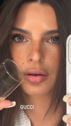 Emily Ratajkowski Nude Photos photo 165