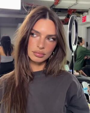 Emily Ratajkowski Nude Photos photo 171