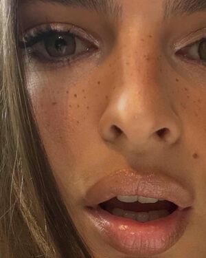 Emily Ratajkowski Nude Photos photo 174