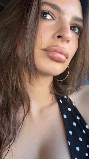 Emily Ratajkowski Nude Photos photo 266
