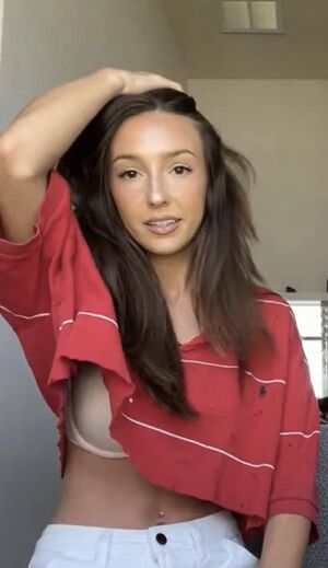 Taylor Alesia Nude Photos photo 1