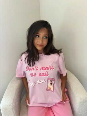 Taylor Alesia Nude Photos photo 18