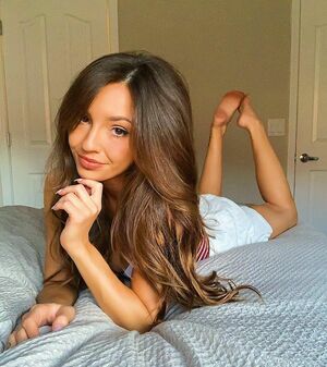 Taylor Alesia Nude Photos photo 24