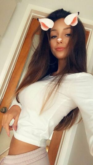 Taylor Alesia Nude Photos photo 26