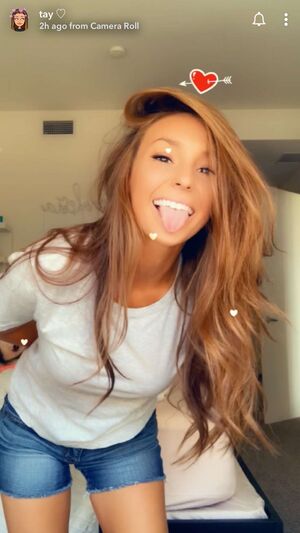 Taylor Alesia Nude Photos photo 35