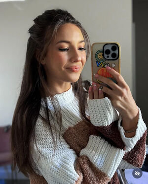 Taylor Alesia Nude Photos photo 61