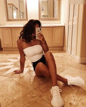 Taylor Alesia Nude Photos photo 170