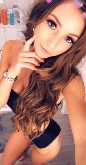 Taylor Alesia Nude Photos photo 183