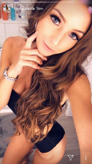Taylor Alesia Nude Photos photo 192