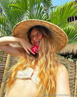 Kerry.Me Nude Photos photo 10