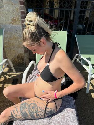 Alexxis Pittman Nude Photos photo 4