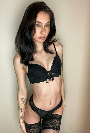 Ariana Lopes Nude Photos photo 9