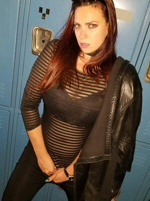 Anaconda Noire Nude Photos photo 18