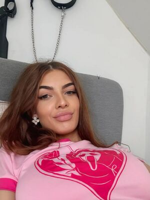 Salome Cllout Nude Photos photo 6