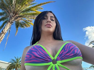Reisky Nude Photos photo 16