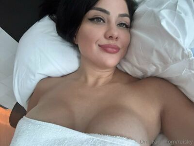 Reisky Nude Photos photo 34