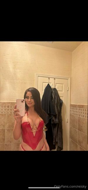 Reisky Nude Photos photo 43