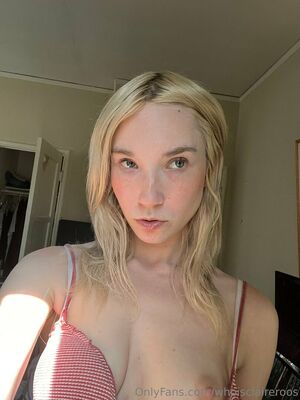 Whoisclaireroos Nude Photos photo 22