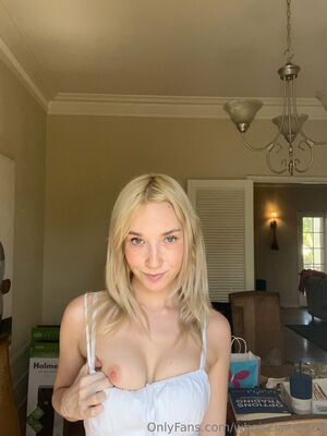 Whoisclaireroos Nude Photos photo 30
