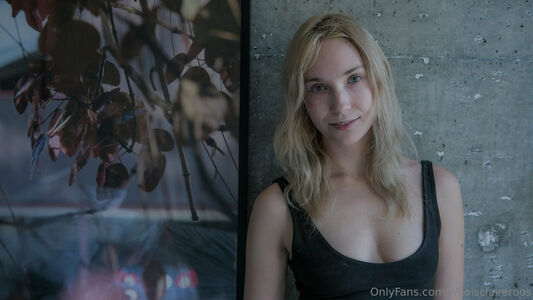 Whoisclaireroos Nude Photos photo 43