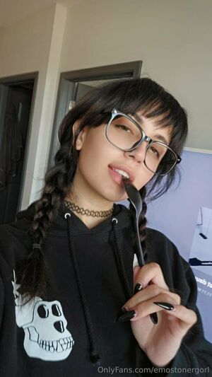 Emostonergorl Nude Photos photo 22
