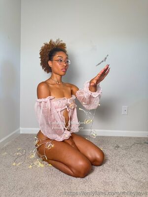 Rhileylove Nude Photos photo 18