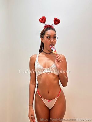 Rhileylove Nude Photos photo 61