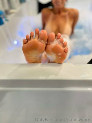 Daniswings Nude Photos photo 14