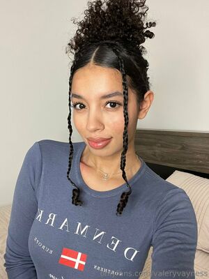 Valeryvayness Nude Photos photo 17