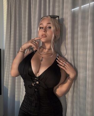 Celine Schneider Nude Photos photo 1