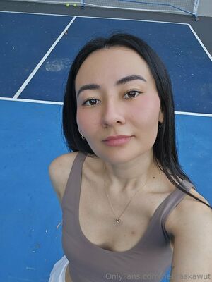 Yunaof Nude Photos photo 11
