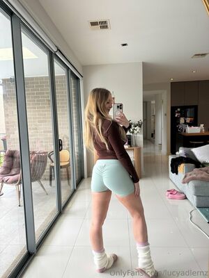 Lucyadlernz Nude Photos photo 32