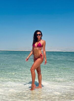 Nicole Dobrikov Nude Photos photo 34