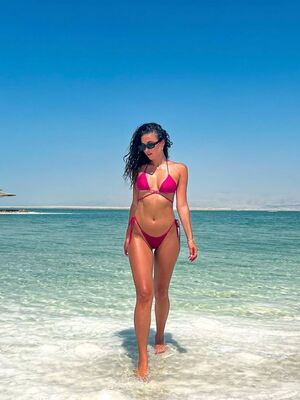Nicole Dobrikov Nude Photos photo 35
