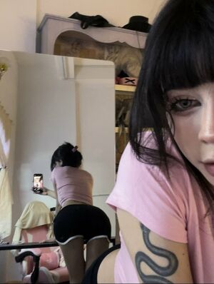 Kim Yen Thor Nude Photos photo 79