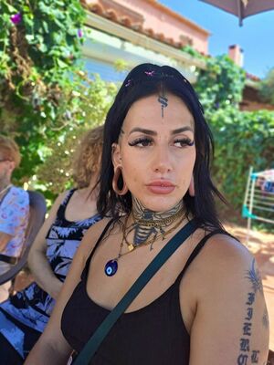 Laetitia Versace Nude Photos photo 13