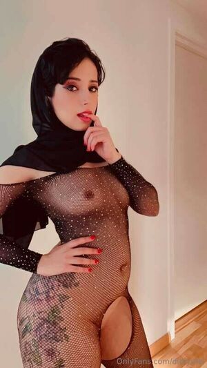 Didiyafei Nude Photos photo 1