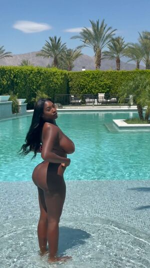 Ellie The Empress Nude Photos photo 29