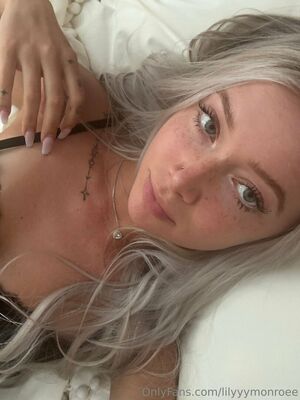 LilyyyMonroee Nude Photos photo 58