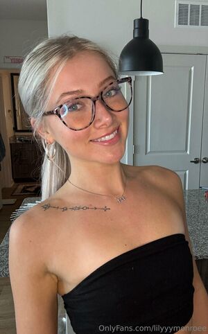 LilyyyMonroee Nude Photos photo 88