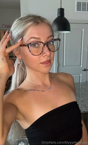 LilyyyMonroee Nude Photos photo 93