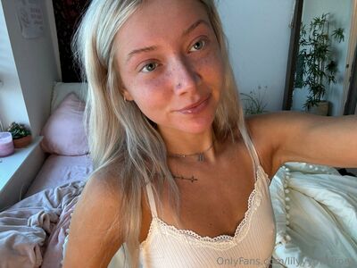 LilyyyMonroee Nude Photos photo 96