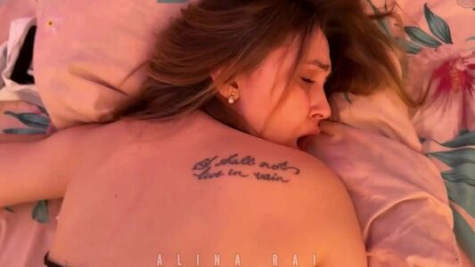 Alinarai Nude Photos photo 111
